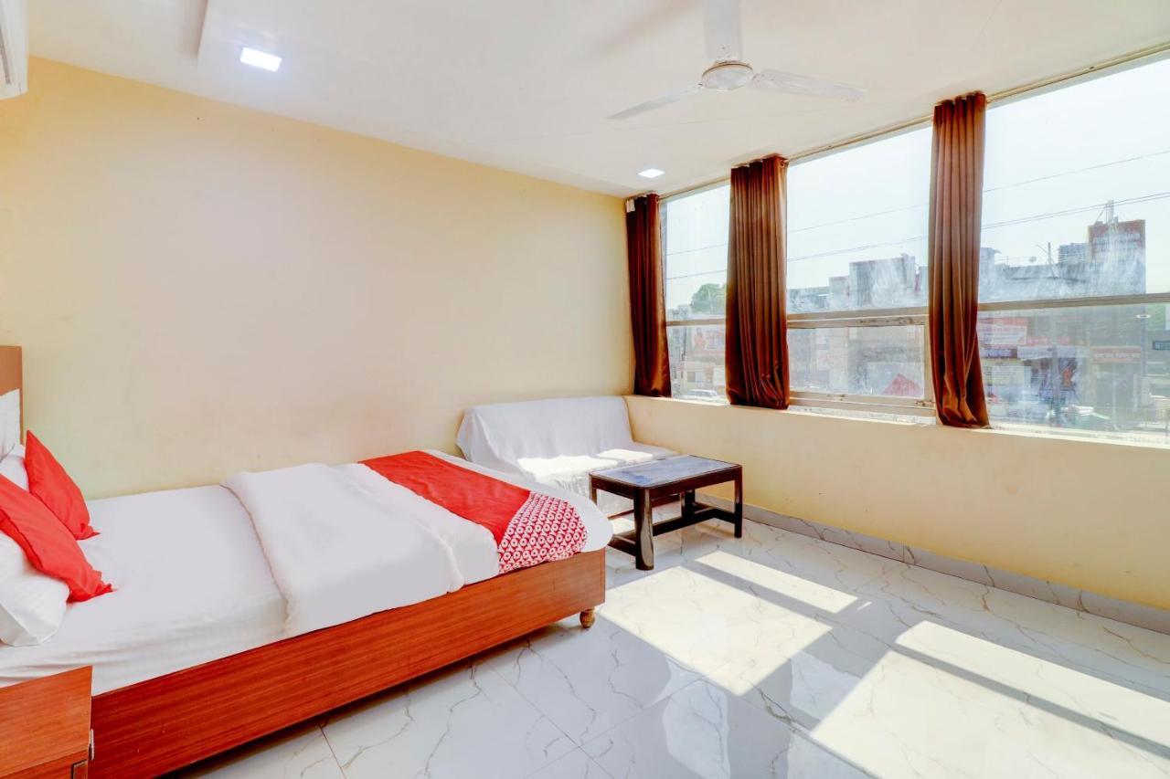 Oyo Flagship 73009 Hotel City Inn Dayal Bagh Kültér fotó